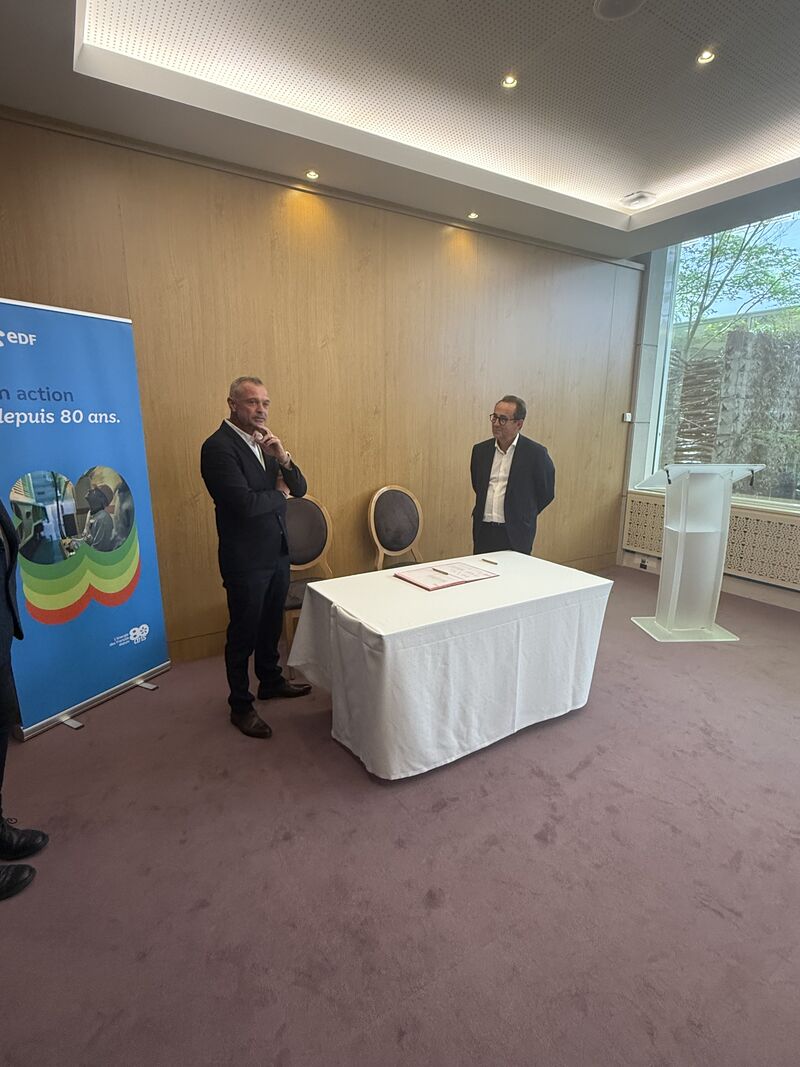 Proman_Interim's tweet photo. 🏗️ PROMAN signe la charte sécurité de l'EPR2 de Penly !

L'EPR2 de Penly, c'est la construction de deux réacteurs nucléaires nouvelle génération en Seine-Maritime, l'un des plus grands chantiers industriels d'Europe, avec une mise en service visée à horizon 2038. Rien que ça. ⚡ https://t.co/dEL2EyE9gx