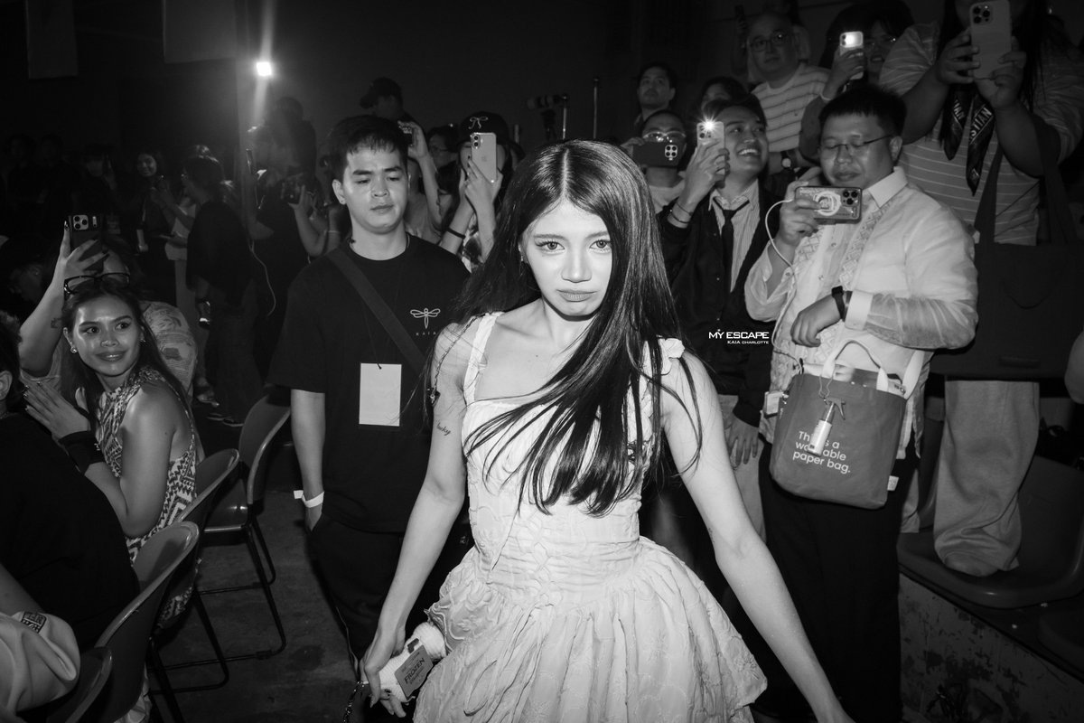 MyEscape1009's tweet photo. 260704 KAIA CHARLOTTE 

• KAZAIAHAN FEST •

@charlottescrtr
KAZAIAHAN FEST WITH KAIA
#KAIA_CHARLOTTE #CHARLOTTE
#KAIA #KaZAIAhanFest #hulogbykaia https://t.co/34EpdhmNRU