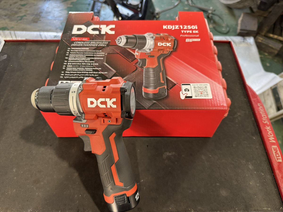buffalo0810's tweet photo. この動画見てずっと欲しかったけど機会がなくて買えてなかったDCKの電動ドリルを購入。バンパーの加工にちょろっとしか使ってないけど既にお気に入り🤩
次は電動ラチェット欲しいなぁ😃
#小林モータース
#DCK https://t.co/b8r6TXn0zO