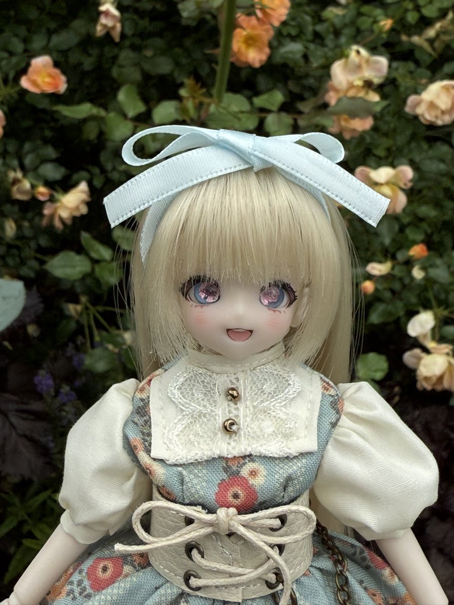 yuni_far's tweet photo. #うちのこかわいい 
#見た人はお花と写ったドール写真をアップする https://t.co/kMkWtW9Cmd