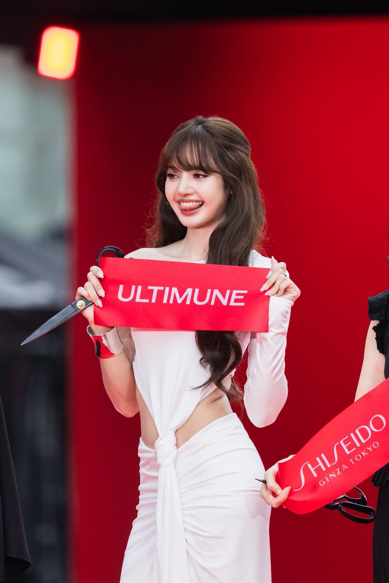 Lalice_TH's tweet photo. [FB] @SHISEIDO_brand 

"SHISEIDO ULTIMUNE STUDIO: LISA’S BACKSTAGE Takes Centre Stage in Bangkok

Homecoming moment กับ "LISA" Global Ambassador ผู้เป็นที่รักของชาวไทยและแฟน ๆ ทั่วโลก  ในโอกาสเปิด 
“ULTIMUNE STUDIO: LISA’s Backstage” อย่างเป็นทางการ ท่ามกลางการต้อนรับอย่างอบอุ่น สะท้อนช่วงเวลาสุดพิเศษที่เปี่ยมด้วยความหมายในประเทศไทยอันเป็นบ้านเกิดของเธอ

📍 Check-in ULTIMUNE STUDIO: LISA’S BACKSTAGE
3 July 2026 - 8 July 2026 I centralwOrld"

🔗https://t.co/Uu608n9oS7

#LISAwithULTIMUNE
#SHISEIDO
#ULTIMUNE
#LISAxSHISEIDO
#ULTIMUNESTUDIOatCENTRALWORLD
@wearelloud