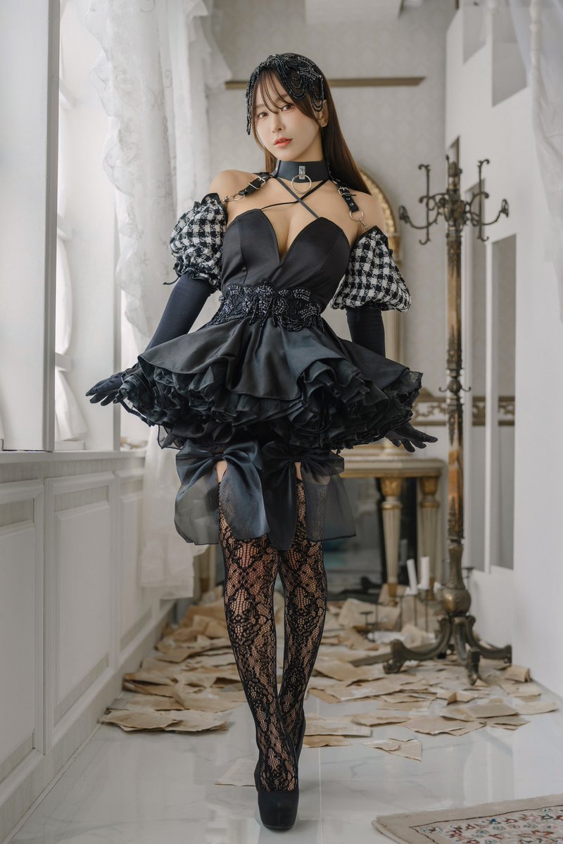 emuproject's tweet photo. 🎀デコレーションミニワンピース🎀
 ピンクツイード🩷🖤黒白ツイード

👑🐰7月13日19時　受注開始🐰👑 https://t.co/YYiAeUZY9j