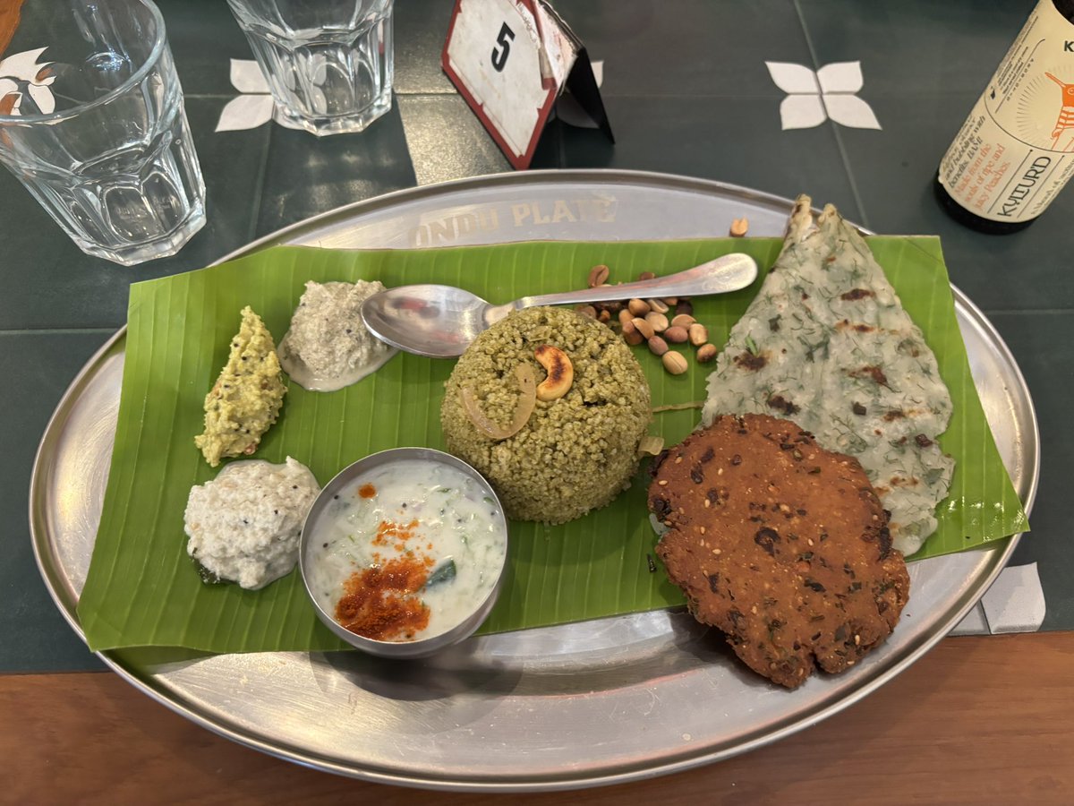 akash 🥢 tweet media