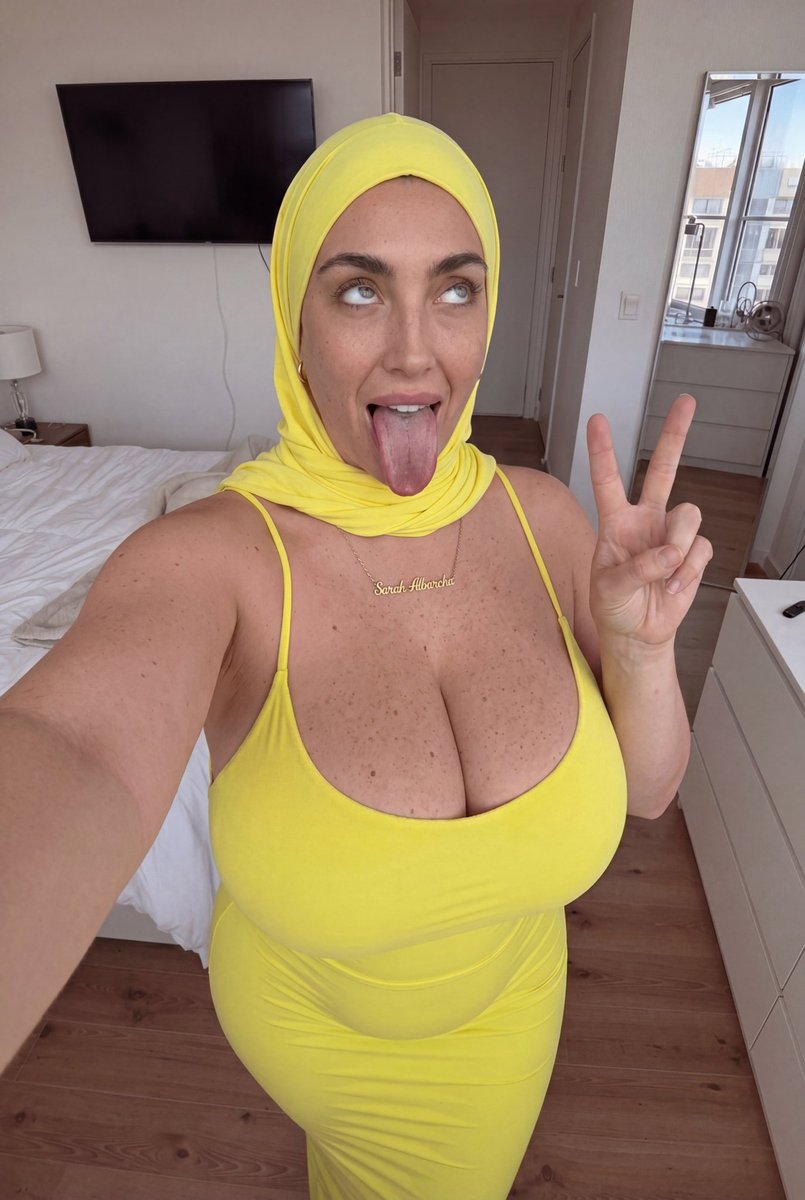 Bibi_Fareedaa's tweet photo. My all time fav pose when someone send 🍆 pics in my DM's🙈

#hijabi #pakiza #fun #bigtool #boobies #monday https://t.co/u7tHRlf860