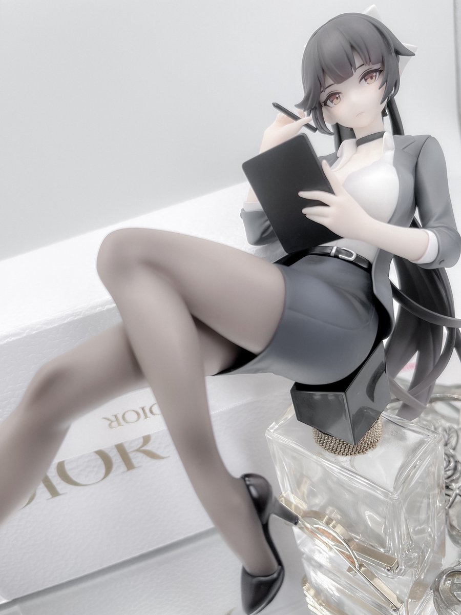 urluvella_'s tweet photo. Takao one of my fav in Azur Lane https://t.co/MLy8S3yEN5