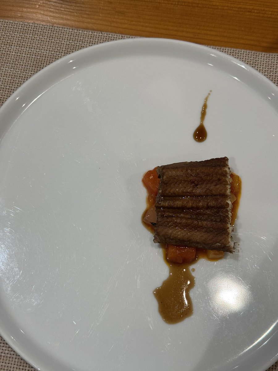Ssamadayo's tweet photo. 穴子の赤ワイン煮 https://t.co/JL915ZFuO9