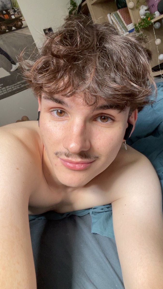 _lucas_mo_'s tweet photo. #LGBTQIAStayProud https://t.co/tGQMNxw0nf