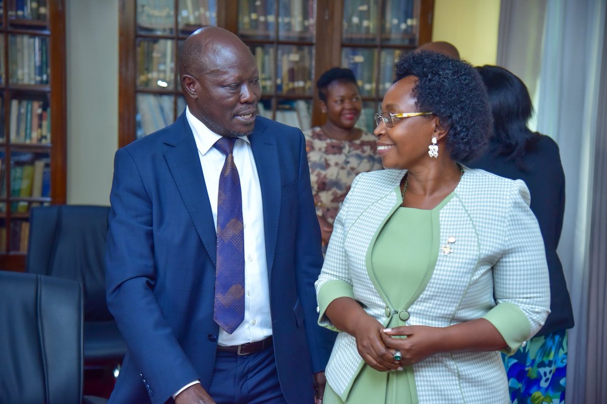OPMUganda's tweet photo. 𝐏𝐃𝐌 𝐑𝐚𝐩𝐢𝐝 𝐀𝐬𝐬𝐞𝐬𝐬𝐦𝐞𝐧𝐭 𝐈𝐦𝐩𝐥𝐞𝐦𝐞𝐧𝐭𝐚𝐭𝐢𝐨𝐧 𝐑𝐞𝐩𝐨𝐫𝐭 

The Prime Minister’s Delivery Unit (PMDU) recently carried out a rapid assessment of the Parish Development Model (PDM) in selected districts across various sub-regions.

It evaluated implementation progress and challenges across the seven pillars of the programme: 

~Agricultural value chain development
~Infrastructure and economic services
~Financial inclusion
~Social services
~Mindset change
~Parish Development Management Information System 
~Governance and administration 

The assessment shows that, while there’s progress across all the pillars, there are also challenges.

The PMDU has now presented its report to an inter-ministerial group, outlining key achievements, challenges and recommendations for strengthening the implementation of the PDM programme. 

#OPMUganda #PDM