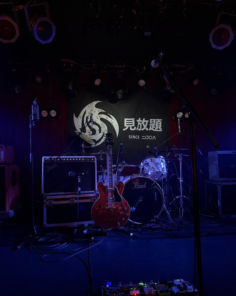 8fk3o_'s tweet photo. 見放題名古屋2026

大好きなガラクタさん最前から始まった幸せな見放題！！11バンド歩き回り切って、たくさんの大好きなバンドとたくさんの初めましてのバンドに出会えた。ひだか��んのMCで泣いて、bokula.で大シンガロングして全部ぜんぶ心救ってもらった。頑張る理由をくれてありがとう。 https://t.co/IMFSqdepA7