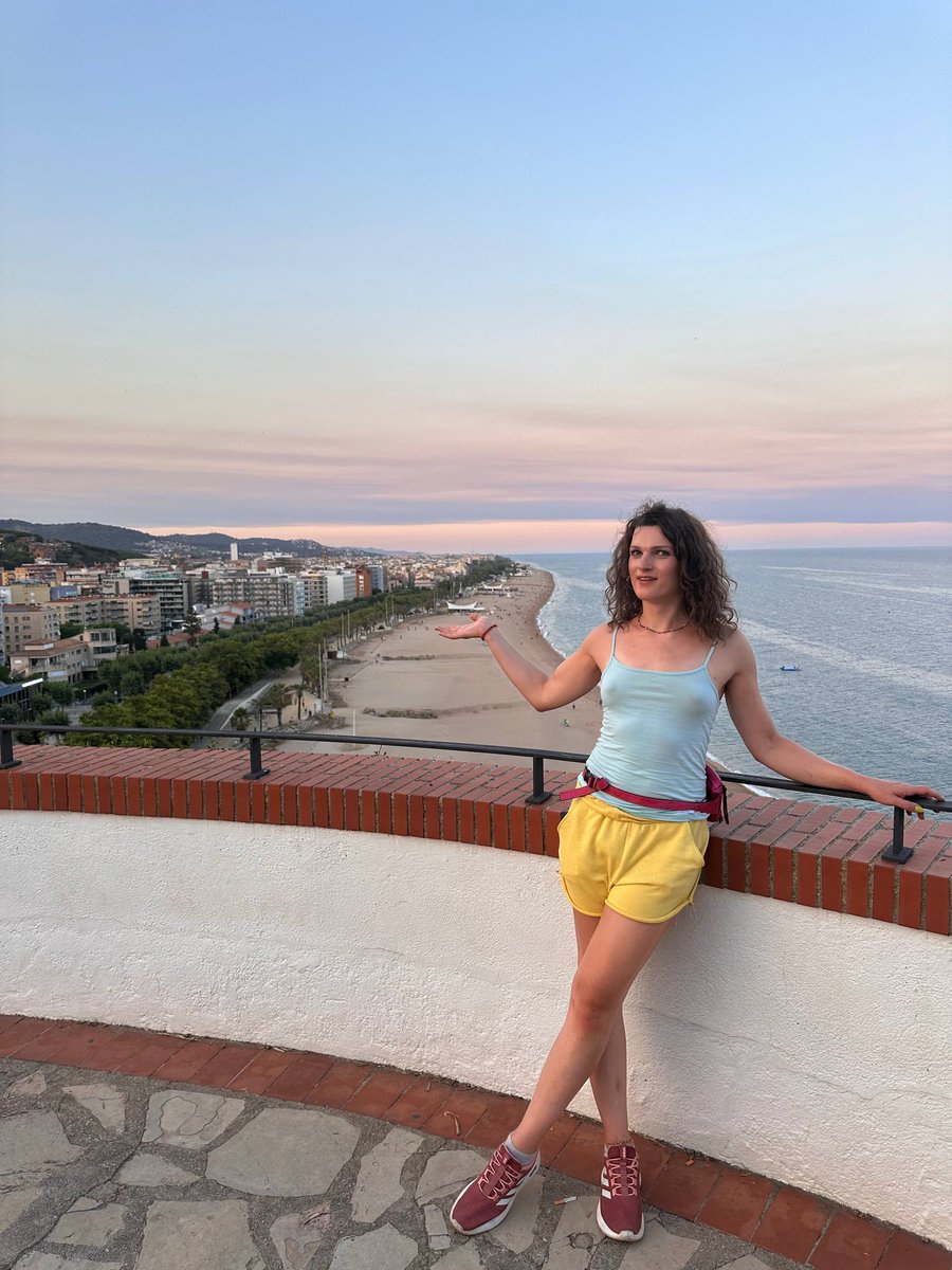 MedelaineVoila's tweet photo. Calella is very beautiful 😍 do you think so?
#calella #España #cutetgirl #cutetrans #vacation #beautifulview https://t.co/7j8jNK6KQC