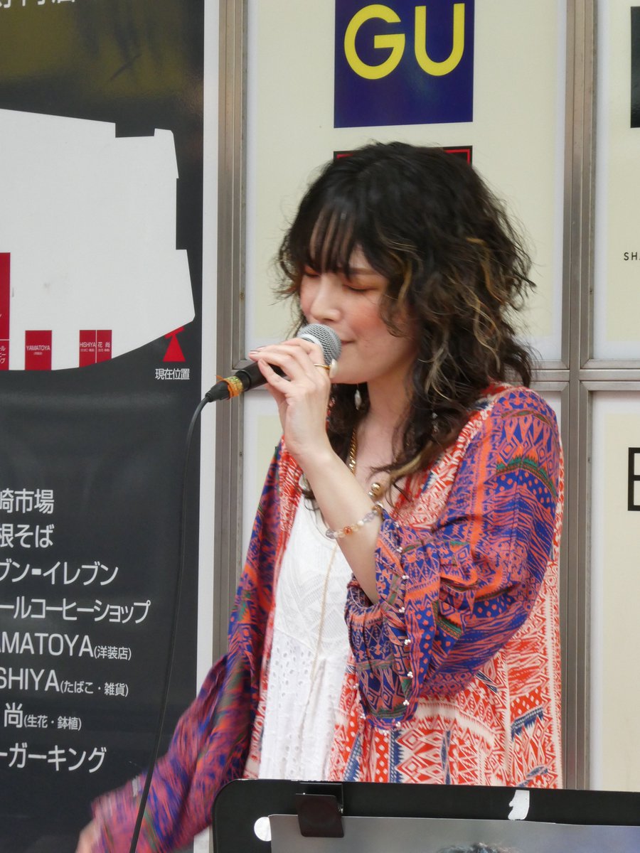 ku_ma_sannet's tweet photo. 川崎銀座街バスカーライブ
TACAMIちゃん
一見怖そうに見えるけど・・・
話するととても楽しいい可愛いアーティストさん

＃TACAMI https://t.co/jvaeKoAR1b
