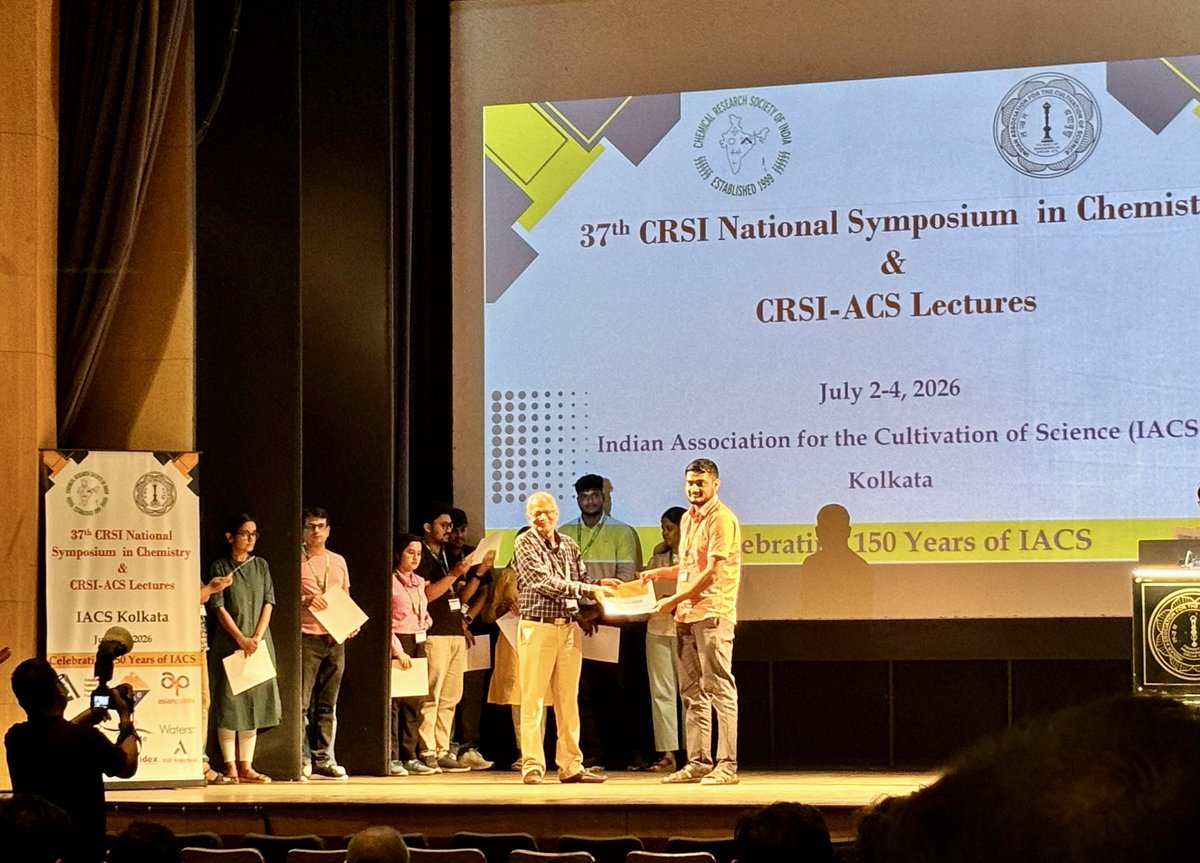 monosijnandy's tweet photo. Grateful to receive the Best Poster Award at the 37th CRSI NSC at IACS Kolkata, and for the opportunity to discuss my research with Prof. Erick M. Carreira. My sincere thanks to CRSI for providing an inspiring platform for scientific exchange.
@ChemResSocIndia @AmerChemSociety https://t.co/zaM4UYYYIx