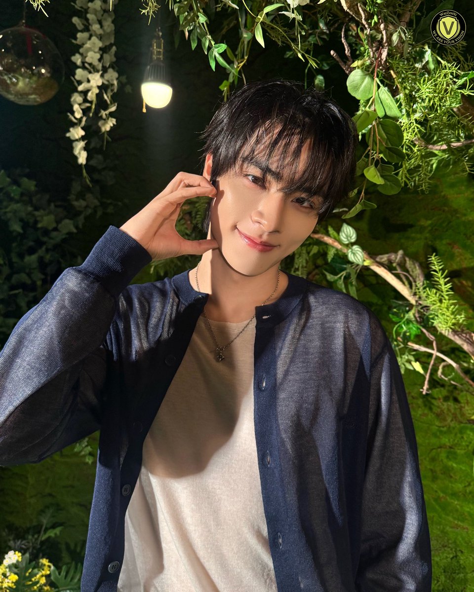 XIAOJUNTEAM's tweet photo. [260706 #WayV Weverse Membership Update] 

2026.07.06 XIAOJUN at ForRestLive - Two Wheels Live 

#XIAOJUN #샤오쥔 #肖俊 #두바퀴라이브 #ForRestLIVE https://t.co/uwpq9L18Qa