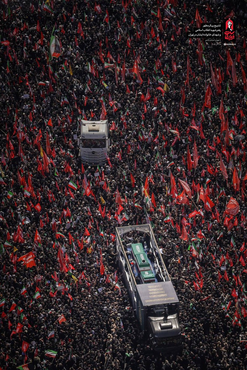 InfoSudLiban's tweet photo. Des millions d’iraniens sont dans la rue sous 40 degrés pour un dernier adieu à l’ayatollah Khamenei et à sa famille.

Selon AlJazeera, il s’agit officiellement du plus grand cortège funéraire de l’histoire. Les rues de Téhéran sont noires de monde. https://t.co/36K7bHOrfK
