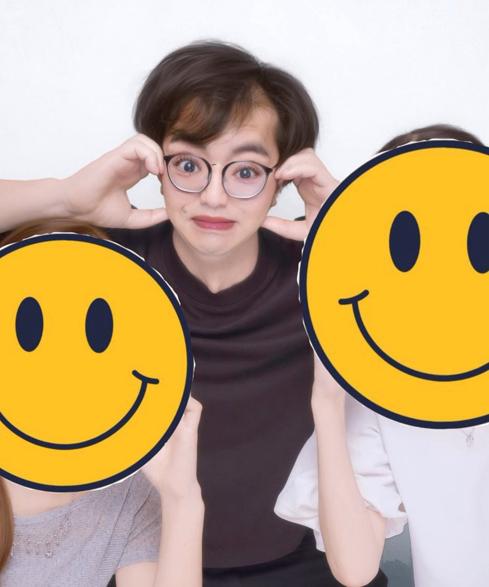 rental_busaiku's tweet photo. 地元の博多〜天神で遊びたいという依頼。依頼者は20歳の女性二人で高校生の時から授業用タブレットでこっそりバキ童を見ていて、20歳になりレンぶすチャンネルにハマりぶす借り。博多駅でうどんを食べ天神のゲーセンで遊ぶというかなり福岡の学生っぽい遊びをした。もちろんプリクラも撮りました https://t.co/gt17q3PSVi