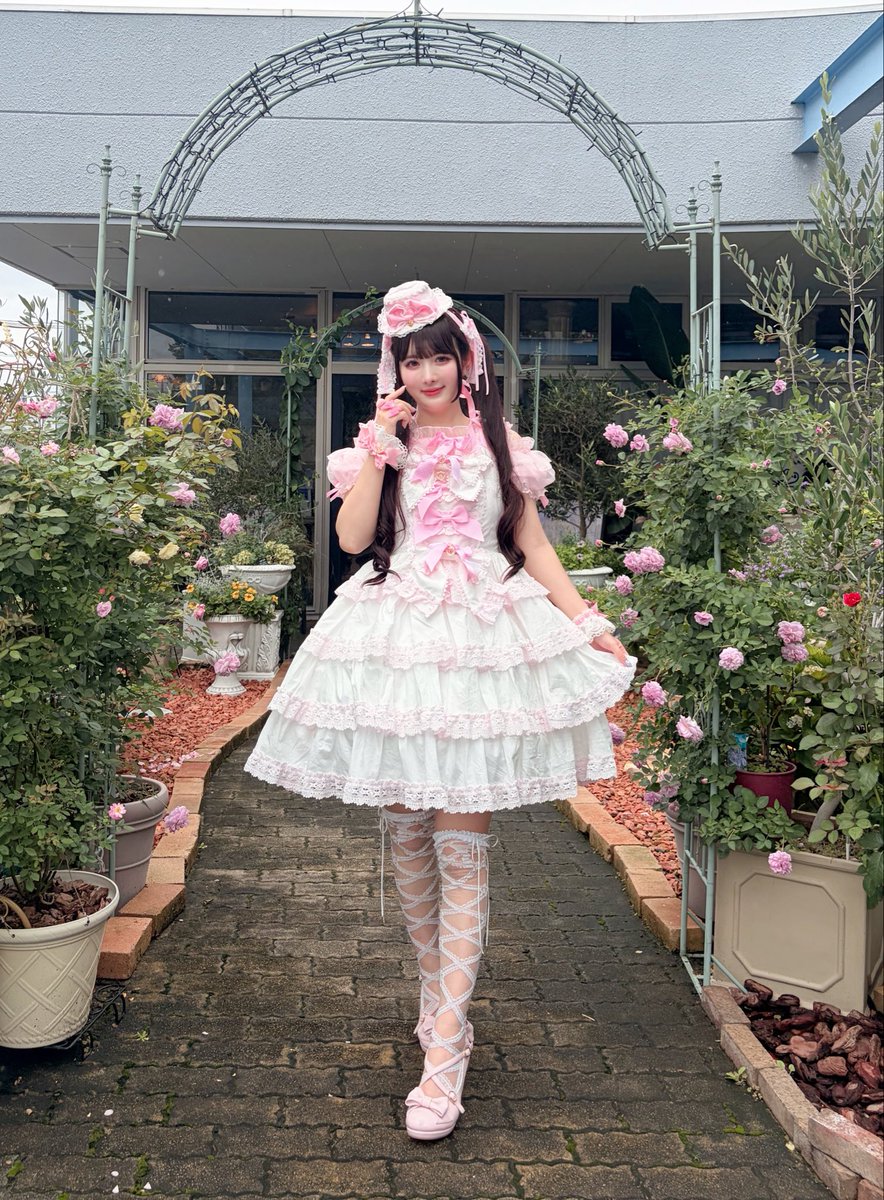 Eleonore ジャンパースカートエレオノール ジャンパースカート ピンク Eléonoreジャンパースカート🎀 可愛すぎて自分には似合わないって諦め