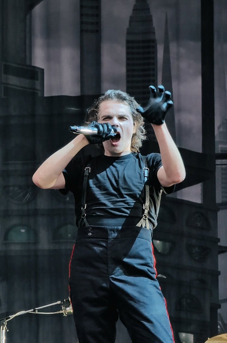 oneofthedranik's tweet photo. tell me I'm an angel, take this to my grave
#mcrglasgow https://t.co/WPd00SQjeA