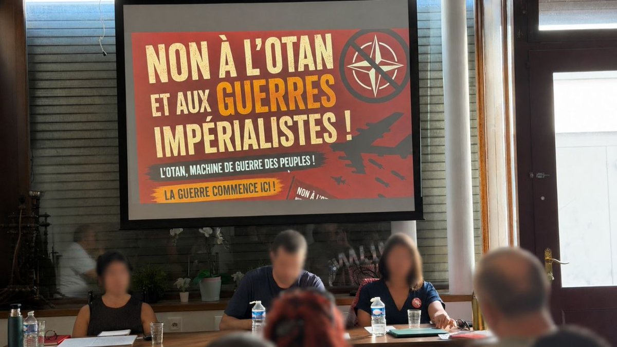 CCA_RCC's tweet photo. L’ @URCommuniste présente à #Strasbourg contre l’#OTAN et les guerres impérialistes  avec #ATIK 
Signez la pétition contre la guerre!
https://t.co/tc0pMbAvRG https://t.co/qMMphGRZw1