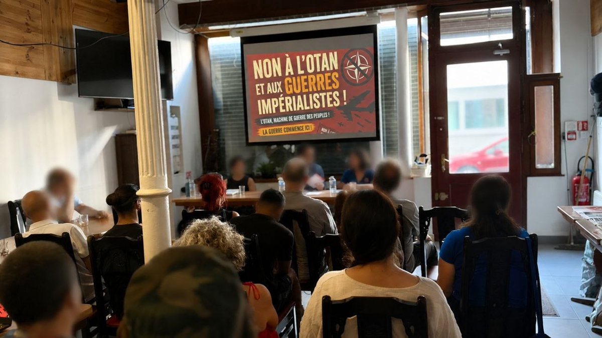 CCA_RCC's tweet photo. L’ @URCommuniste présente à #Strasbourg contre l’#OTAN et les guerres impérialistes  avec #ATIK 
Signez la pétition contre la guerre!
https://t.co/tc0pMbAvRG https://t.co/qMMphGRZw1