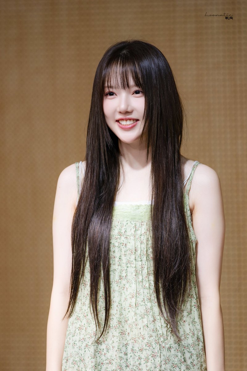 L00NATIC_'s tweet photo. 260704 #예린 #YERIN https://t.co/px0ObFeq9l