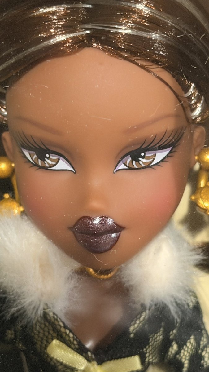 pixiepill222's tweet photo. @dollsofplastic Don’t know about cloe but Sasha is a must https://t.co/spgzkEiPb9