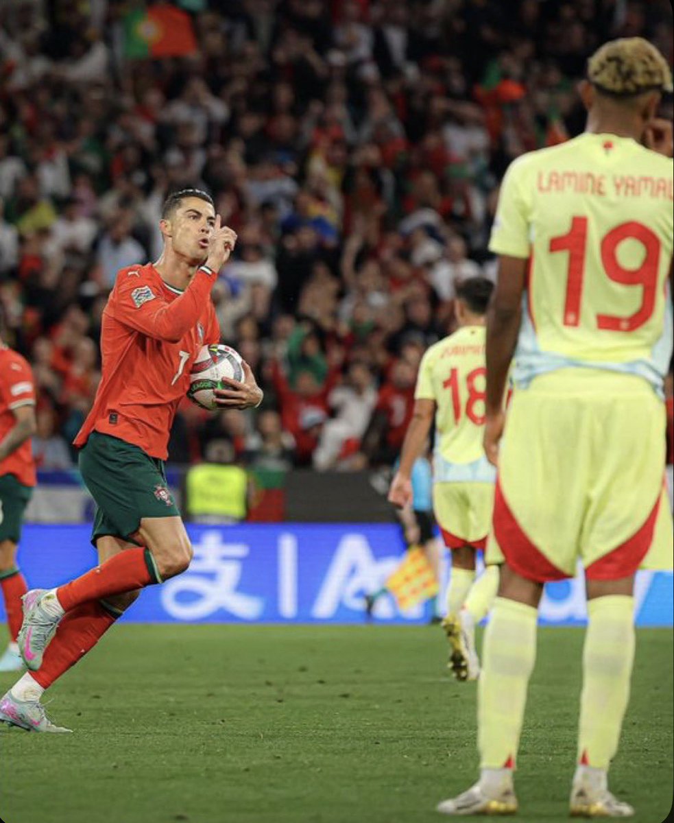 ThomasTner's tweet photo. They said Yamal would outshine Ronaldo…we've heard that before.

Tonight CR7 speaks on the pitch🇵🇹💥 https://t.co/pzu1pPV7oG