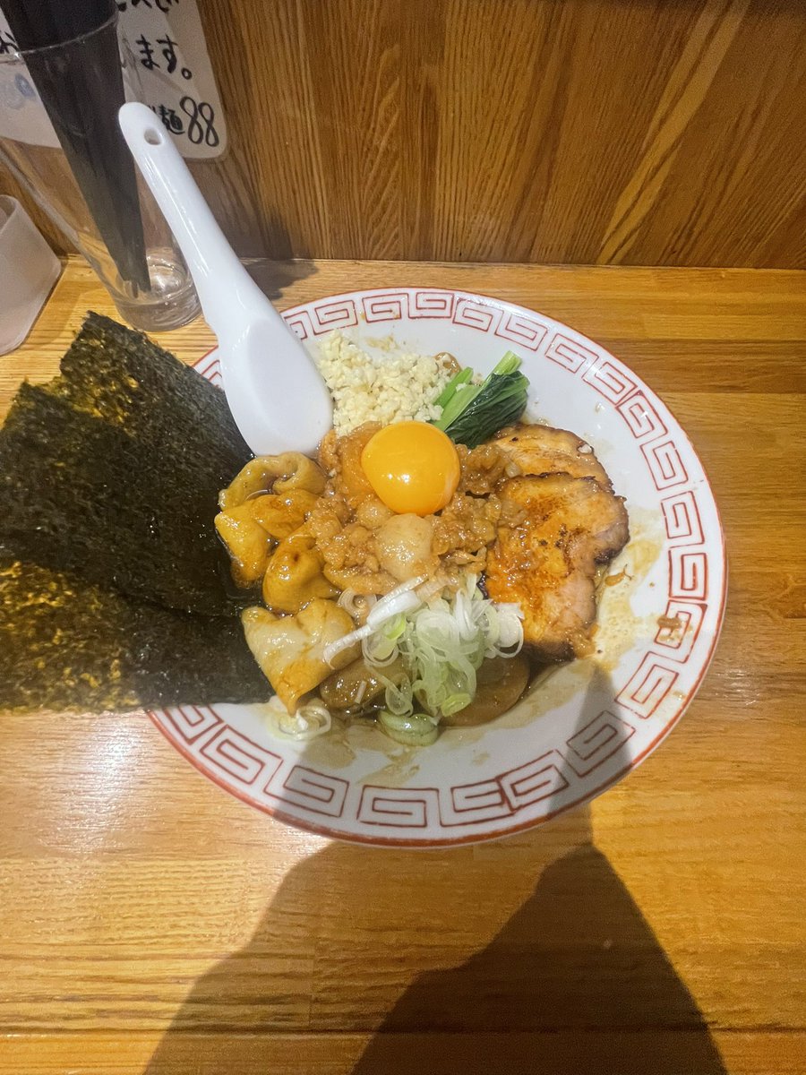 aawnml's tweet photo. 自家製麺88
極太油そば
美味すぎるw https://t.co/VNizjjxOth