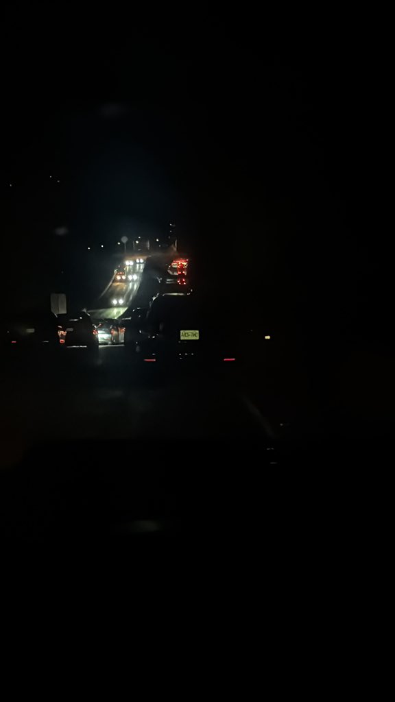 TG36403606's tweet photo. @DriveBC It’s still closed south. Hasn’t moved in 8 hours. No police at all in Squamish to warn people not to head down the highway. No road signs warning people. If it was any hotter today we would have had deaths from heat stroke. What a joke. https://t.co/g4YUm1zM7M