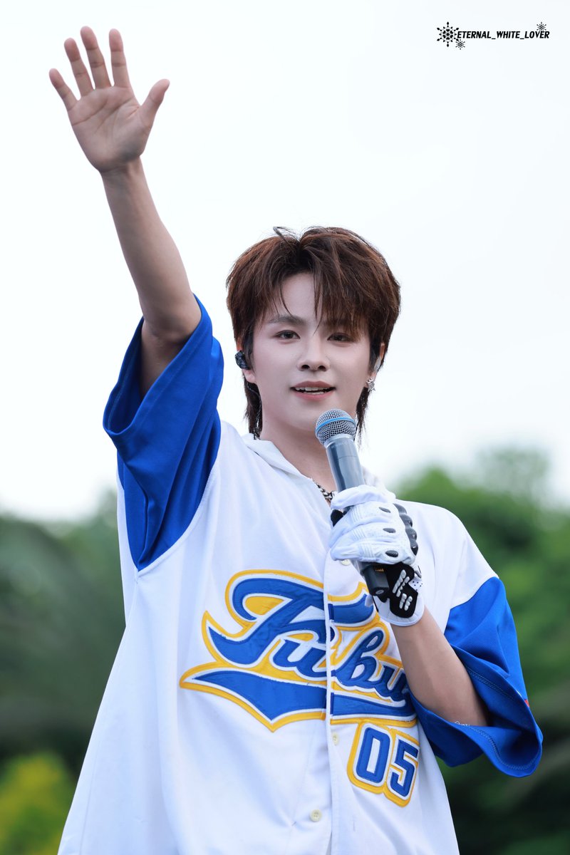 LEV_WHITELOVER's tweet photo. 20260705珠海横琴长隆海洋王国·腾讯视频OFFLINE 
@LEV_Official_ 

#LEV #레비 #レビ
#Wangzihao #왕즈하오 #王子浩 #ズハオ https://t.co/j8Pvk5jDxW