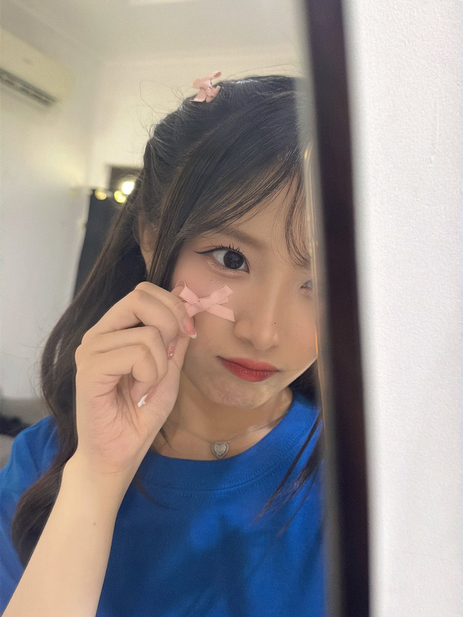 RFritzy_JKT48's tweet photo. 7 hari lagi sebelum kmu ga biru😱😱
.
#BirthdayZyShirt https://t.co/OTmnhjHDqM