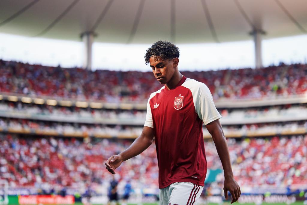 lamineeyamalfan's tweet photo. we are ready today 🇪🇦♥️💪🏿 https://t.co/b0C7wkdbWC