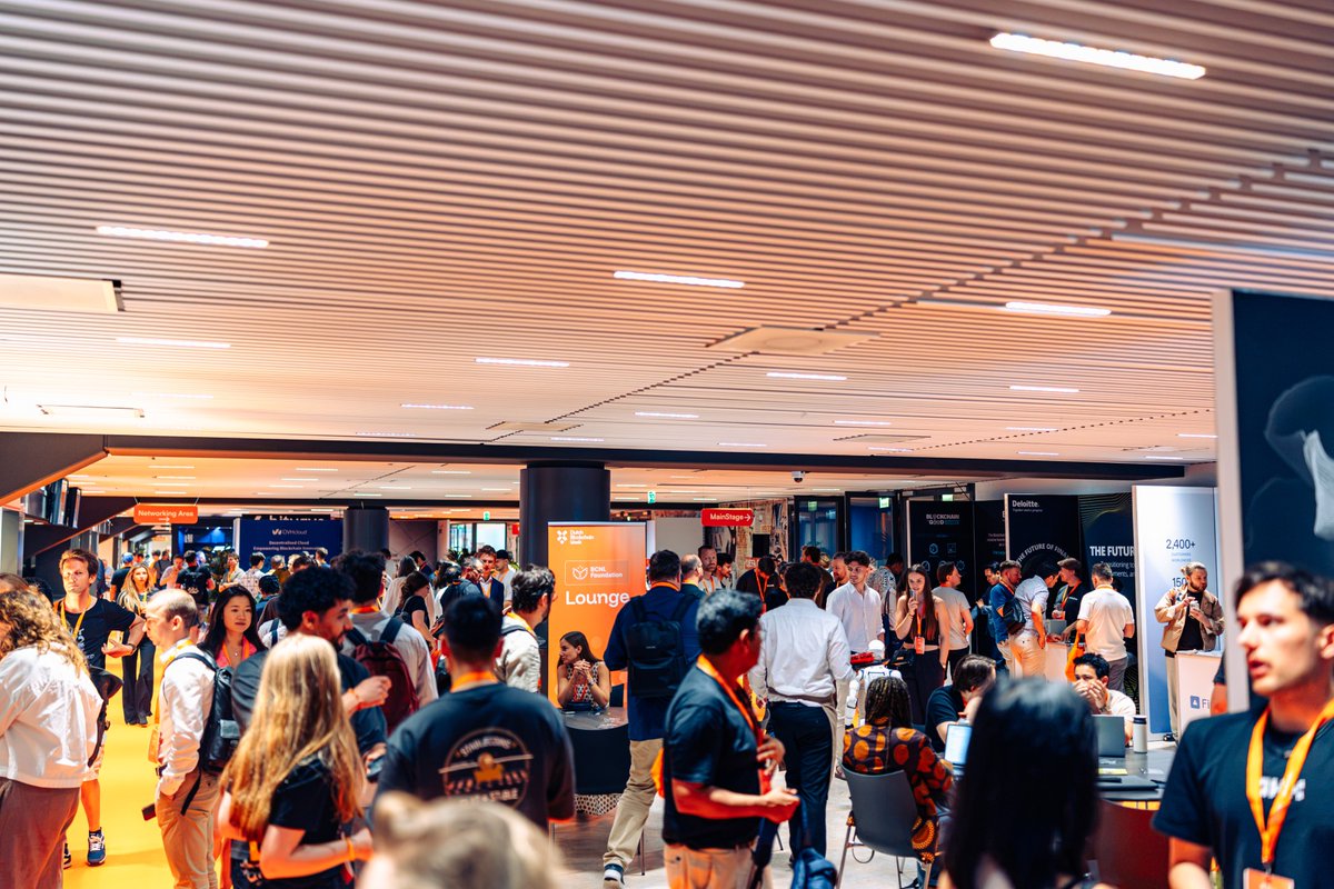 OKXDutch's tweet photo. OKX had an amazing time at the @DutchBlockWeek. 

A lot of gratitude to everyone joining us and a special thanks to @SatoshiLite , Founder of @litecoin for hosting a panel with @Royvankrimpen , our General Manager of Western Europe. 

See you next year! https://t.co/PcnAFnl9eD