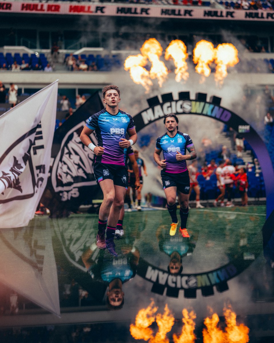 hullfcofficial's tweet photo. ICYMI, Magic WKND will return to @EvertonStadium in 2027 on Saturday 1st and Sunday 2nd May 🥳

Pre-register your interest now 👉 https://t.co/TTopdHamds 🎫

⚫️⚪️ #COYH https://t.co/BtZZH1dMth