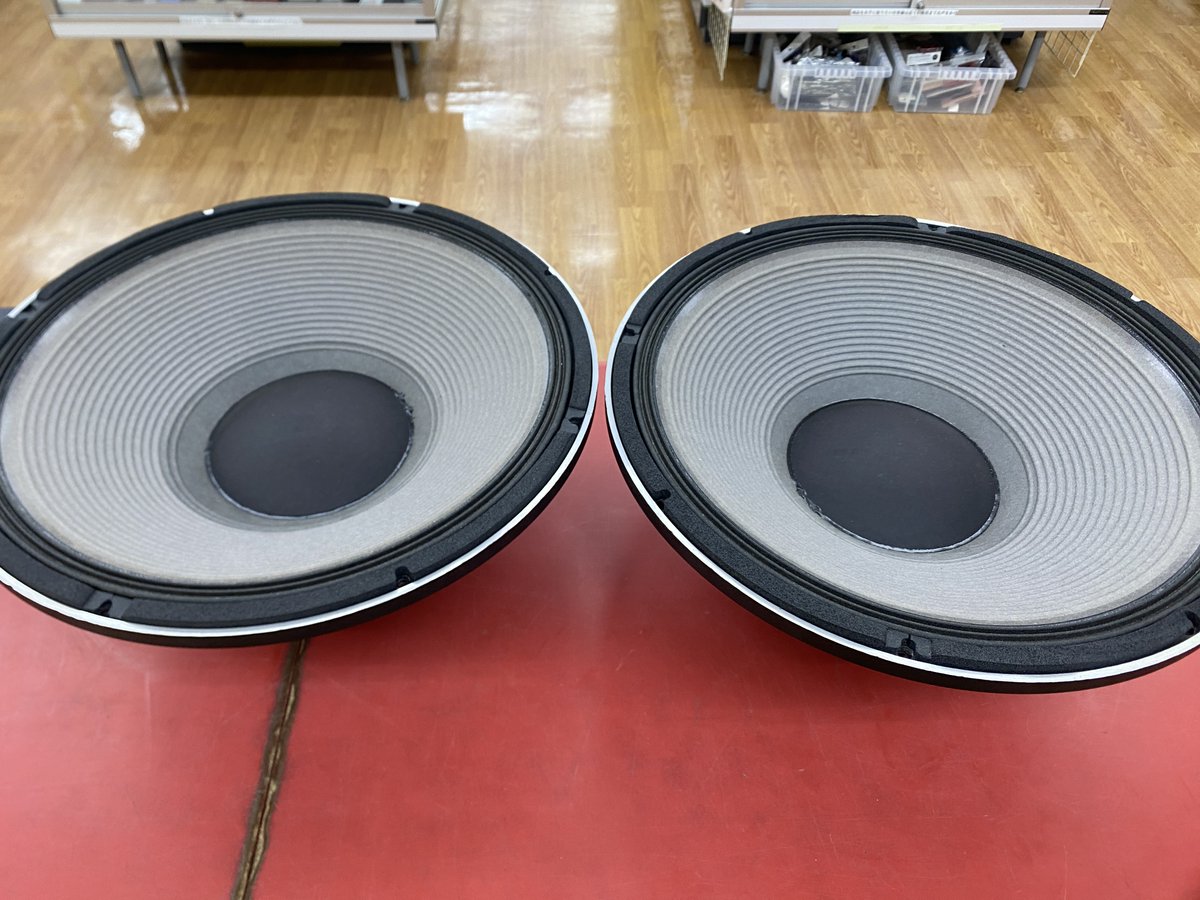 hardtsuyama's tweet photo. JBLのドライバー、ホーンツイーター、そしてネットワークがまとまって入荷いたしました！

オーディオファンの心をくすぐる名機たち……！メンテナンスや自作スピーカーのアップグレードにいかがでしょうか？ディープな音響の世界が待っています。ぜひ店頭でチェックしてください！

#JBL #オーディオ https://t.co/uEPNcNPLsx