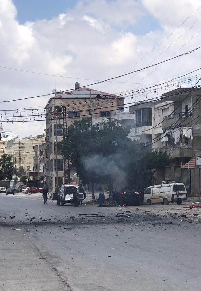 fouadkhreiss's tweet photo. غ.ا.رة من مسيرة بصاروخين على سيارة في النبطية الفوقا - حي البريد https://t.co/M9O28pAxKi