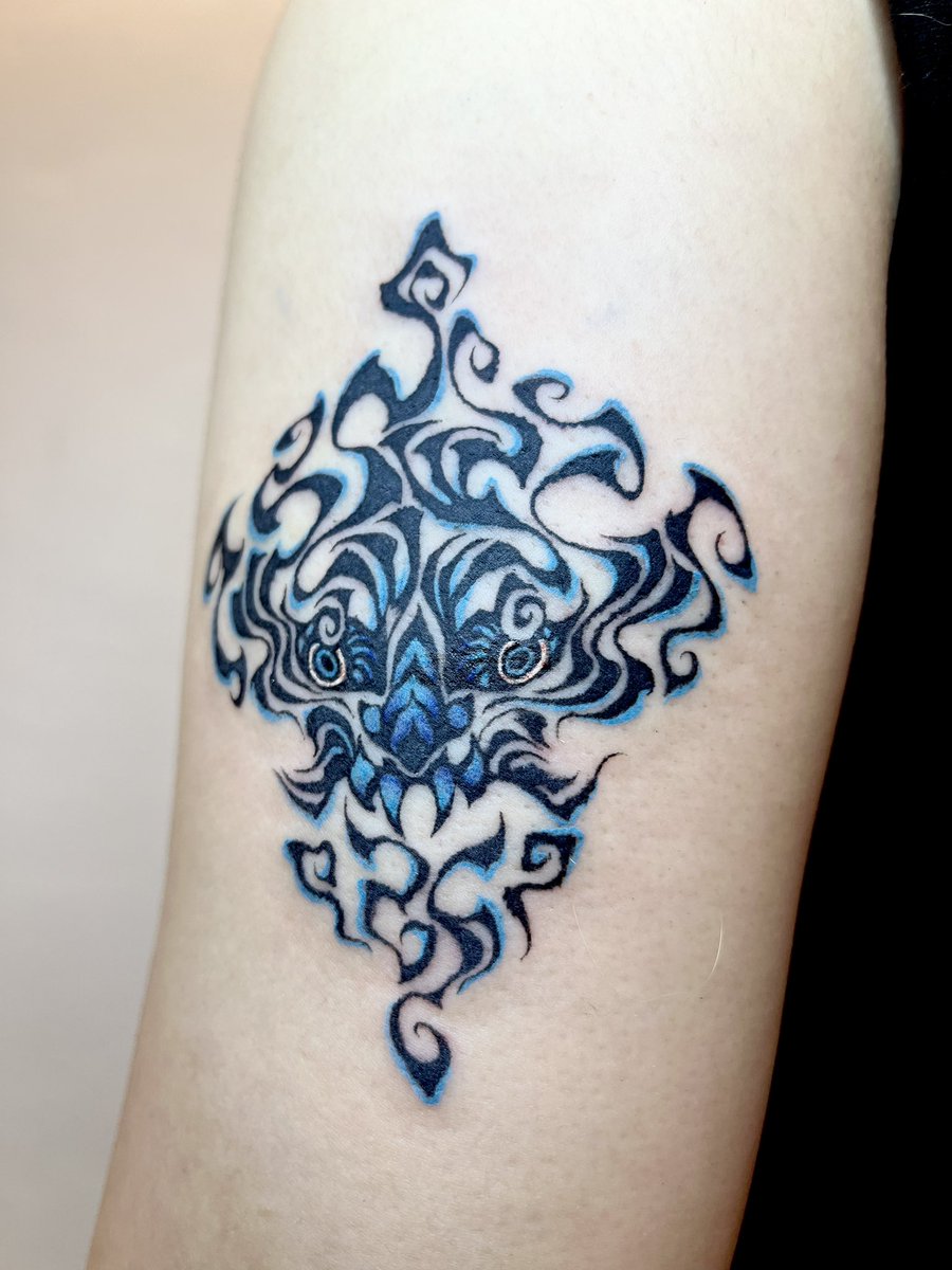 Beerang_tattoo's tweet photo. 비대칭 호랑이 작업했습니다.
손님의 제안으로, 기존 도안에 블루 포인트컬러를 추가해드렸습니다.
더욱 강렬하게 완성되어 기쁩니다. 좋은 기운이 깃들기를 바랍니다.
10cm • 3시간 소요

#타투 #tattoo #호랑이타투 #타투작업 #성수타투 https://t.co/cGGzXvdx0A