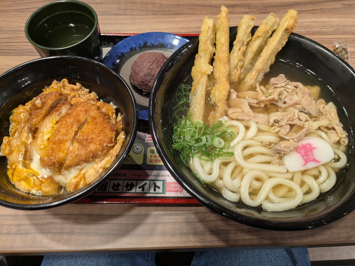 sanny_1222's tweet photo. 資さんうどん　いただきます https://t.co/bkicIDTVdV