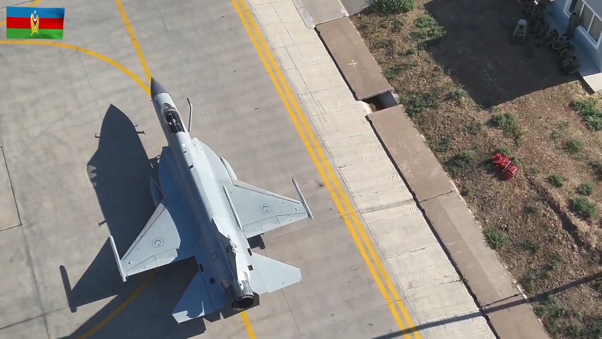 kozamli's tweet photo. 📸 of the JF-17 Block-3s (manufactured by Pakistan Aeronautical Complex) that were featured in @wwwmodgovaz latest video. https://t.co/siFEK4QjFr