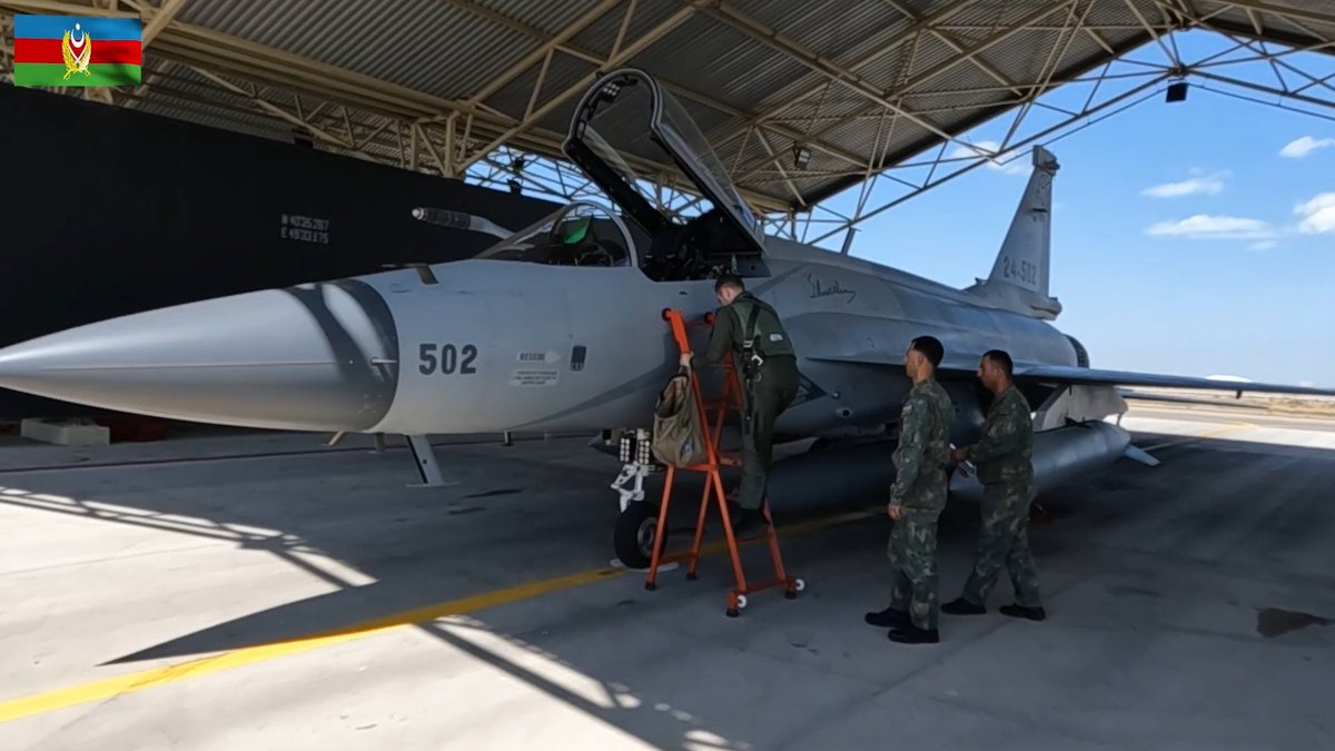kozamli's tweet photo. 📸 of the JF-17 Block-3s (manufactured by Pakistan Aeronautical Complex) that were featured in @wwwmodgovaz latest video. https://t.co/siFEK4QjFr