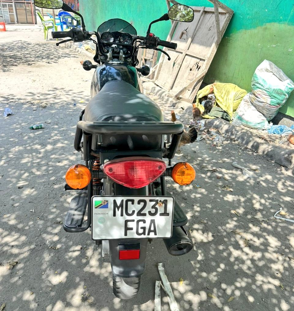 Eng_Matarra's tweet photo. CHAGUA MOJA NIKUPE BEI YAKE 🔥🔥
BOXER HD 125 #FGA
BOXER DOMO #FCE
BOXER HD 125 #FLT
BOXER HD 125 #FED
ZIPO DAR (Mikoani Tunatuma)
CALL/WHATSAPP-0719542184 https://t.co/s4451tpqN1