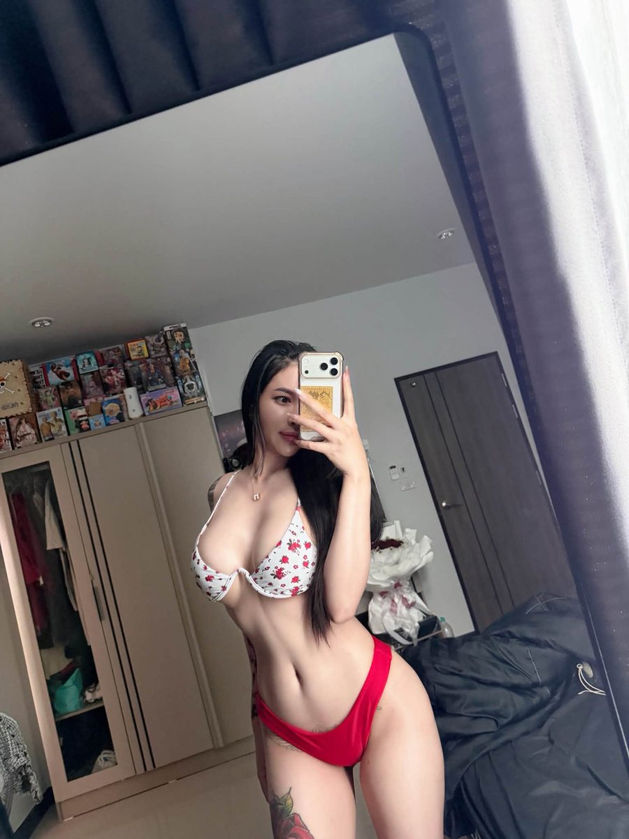 skay2929's tweet photo. 👙🍒 https://t.co/oDY9lEXFLg