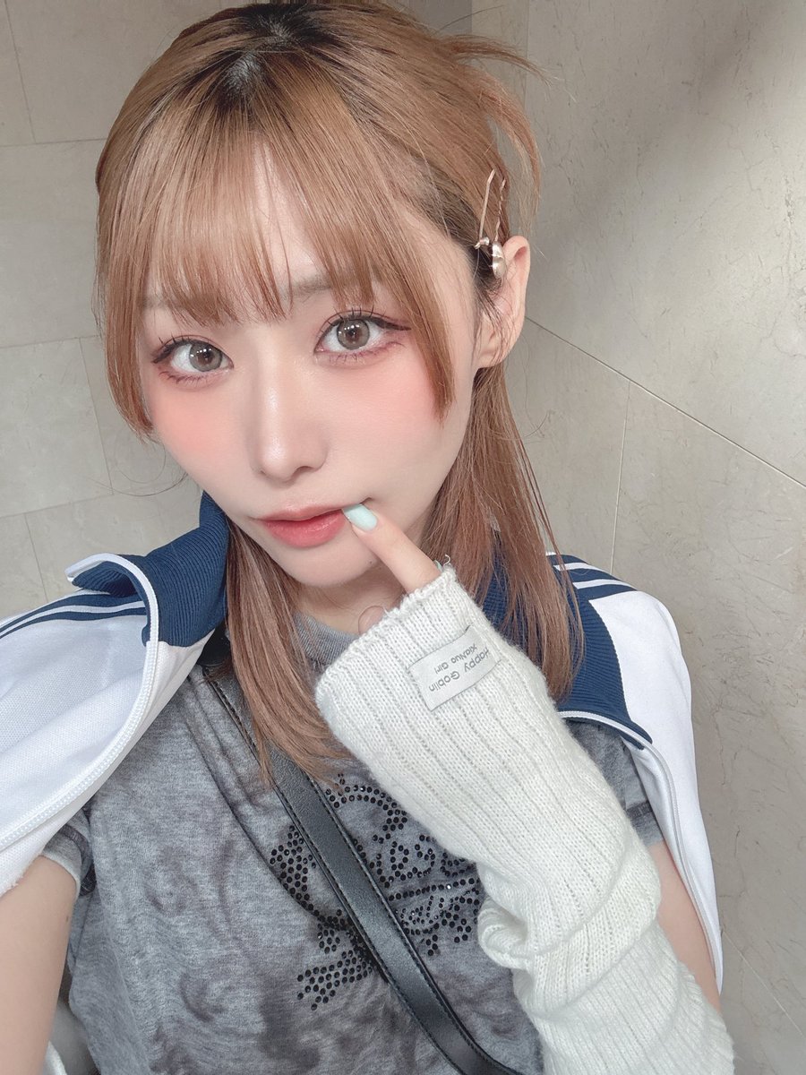 __Yun43's tweet photo. 明日 ❮7/7❯来店のお知らせ 📢"
──────────────
🎰⌇ #がちゃぽん戸畑店 ｻﾏ🔰
🕙⌇ 抽選 [9:30]~ 16:00 迄
──────────────
初めての店舗様きちゃあああ🔥🔥

ずっと"強い"と噂聞いてたので
めちゃくちゃ楽しみです(ㅅ´꒳` )♡

初来店やけん
1人でも多くのﾌｫﾛﾜさん来てくれると
嬉しいよー！！よろしくお願いします🎀
@tobatagachapon «店舗様𝕏»
🔎：#スロシックス #PR