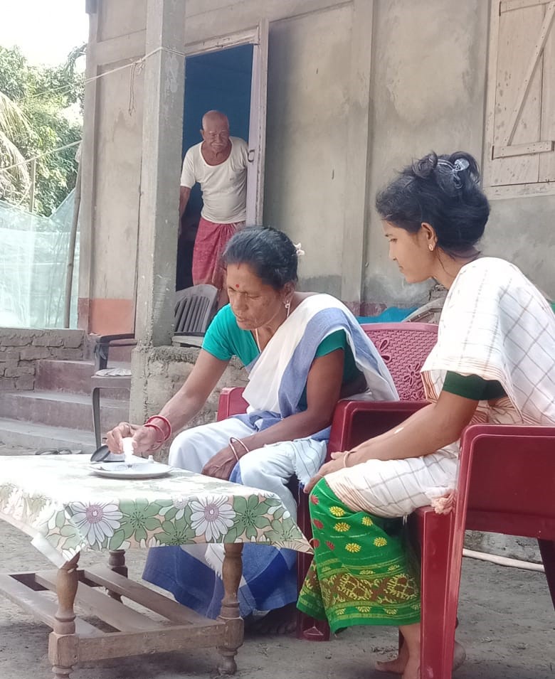 NHM_Darrang's tweet photo. ASHAs of various BPHCs conducted house-to-house salt testing to monitor and ensure the consumption of adequately iodized salt under #NIDDCP.

@nhm_assam @DarrangDc @MoHFW_INDIA @TheAshokSinghal @CMOfficeAssam @JPNadda @niddcp22700 https://t.co/xBhYS7OaVd