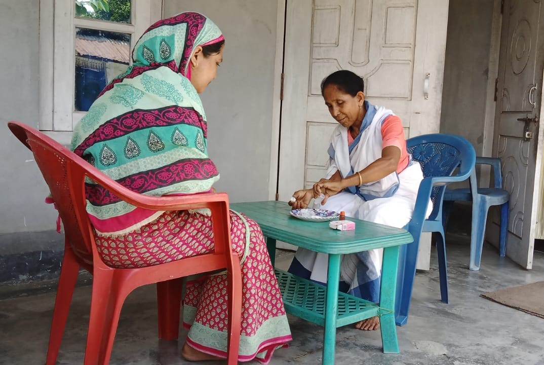 NHM_Darrang's tweet photo. ASHAs of various BPHCs conducted house-to-house salt testing to monitor and ensure the consumption of adequately iodized salt under #NIDDCP.

@nhm_assam @DarrangDc @MoHFW_INDIA @TheAshokSinghal @CMOfficeAssam @JPNadda @niddcp22700 https://t.co/xBhYS7OaVd
