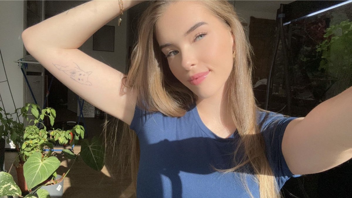 Simpforanah's tweet photo. Always remember… pretty girls dont pay. 💅🏻🏧

findom finD zahlsklave geldsklave https://t.co/q39gnGJt9o