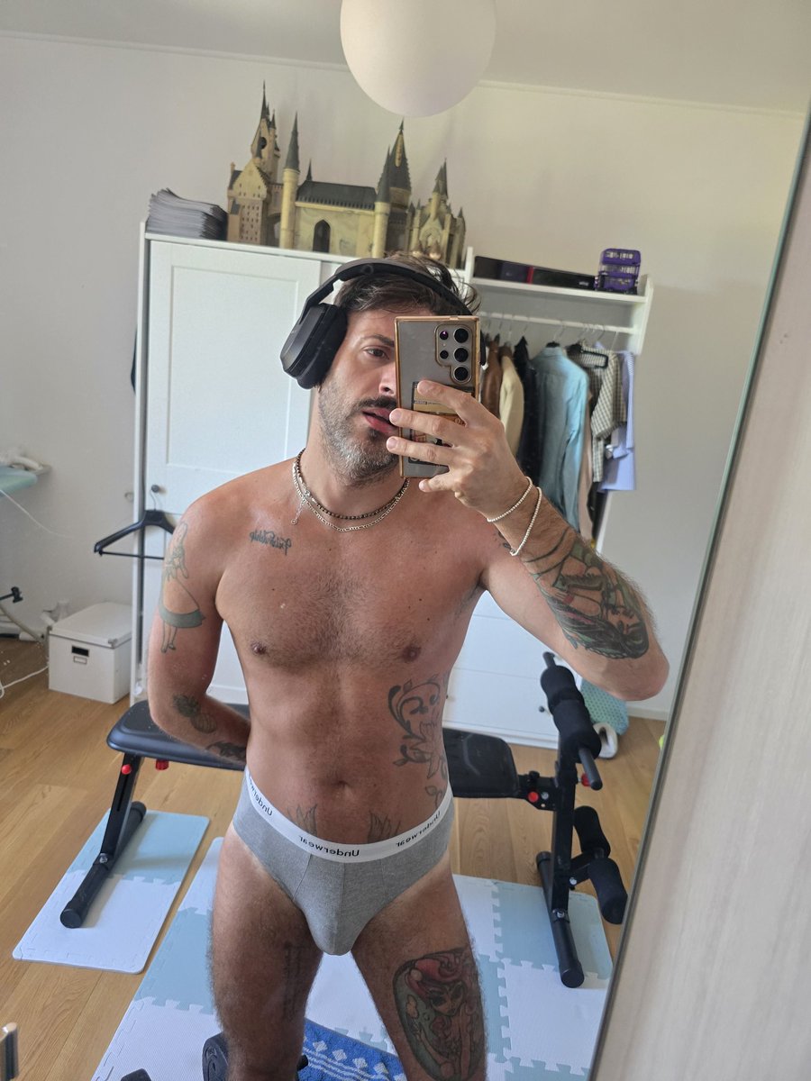 19Intoxicated90's tweet photo. Caldo 🔥 https://t.co/fPvmIrXLTN