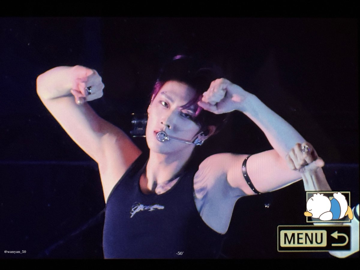 ganjang9gaejang's tweet photo. michin body https://t.co/eqG6DxJnVz