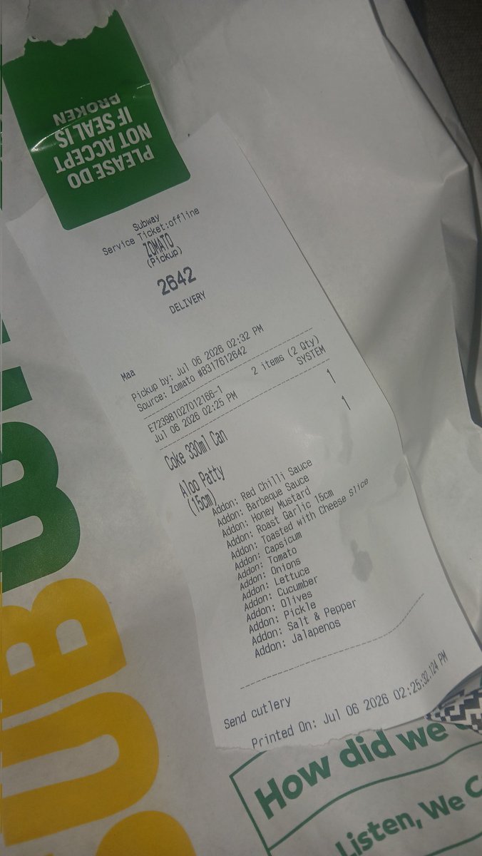 idontknmar's tweet photo. Hello @zomatocare @zomato my order ID 8314784625i received incorrect order I ordered kachori from bateshwar but I received patties and coke from subway my orde https://t.co/CPz9FCCsIP