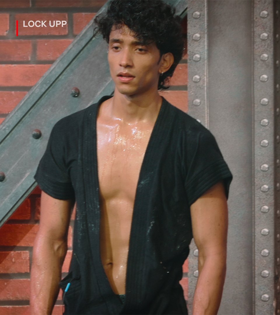 NetflixIndia's tweet photo. ace player for a reason ♠️ https://t.co/zNm5ceKdSD