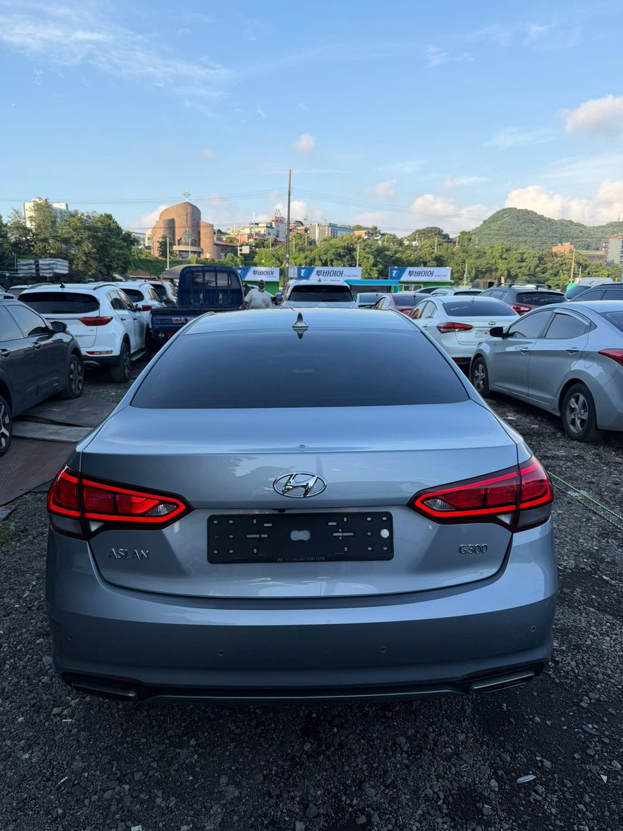 OderaOrji's tweet photo. Hyundai Aslan 3.0 engine smart key navigation 2016..11.5m naira from 🇰🇷 to 🇳🇬

ADDRESS  50-51 PATMEKSON  PLAZA OFF G:B:O ROAD OJO ALABA INTERNATIONAL MARKET LAGOS. https://t.co/zJaIfAxYmP